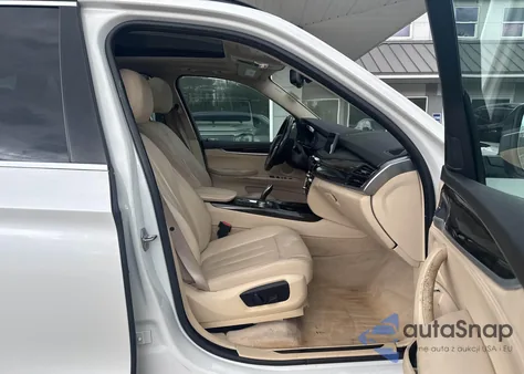 2015 BMW X5 xDrive35D z USA, uszkodzony, nr VIN 5UXKS4C59F0N09643